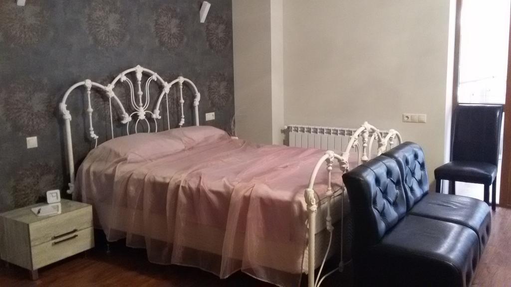 Apartment Sayat-Nova יירבאן חדר תמונה